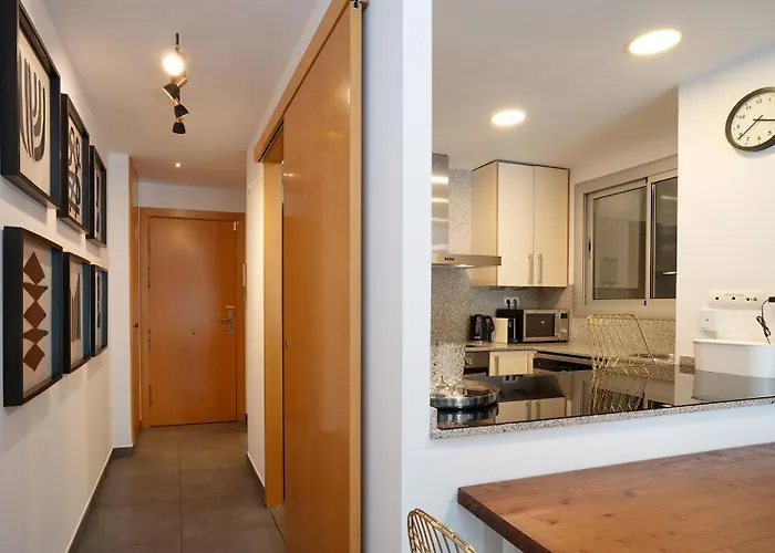 Modern Apartment Near Pl. Espana